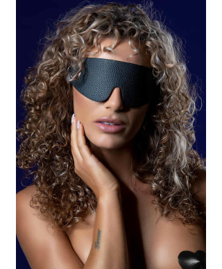 Signature Blindfold Black